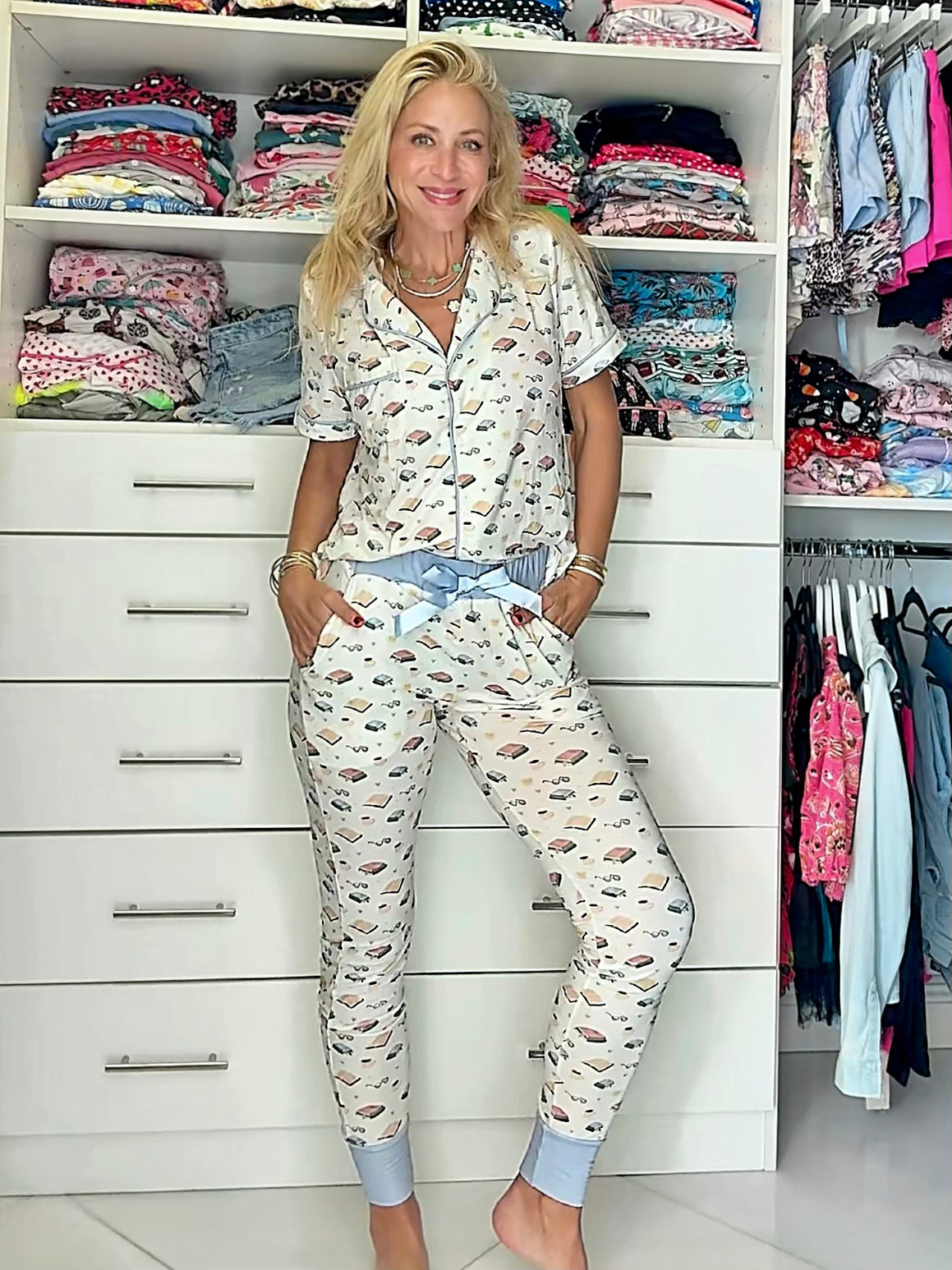Jordann wearing the BookTok Jogger Pajama Set by Sunshine Sisters