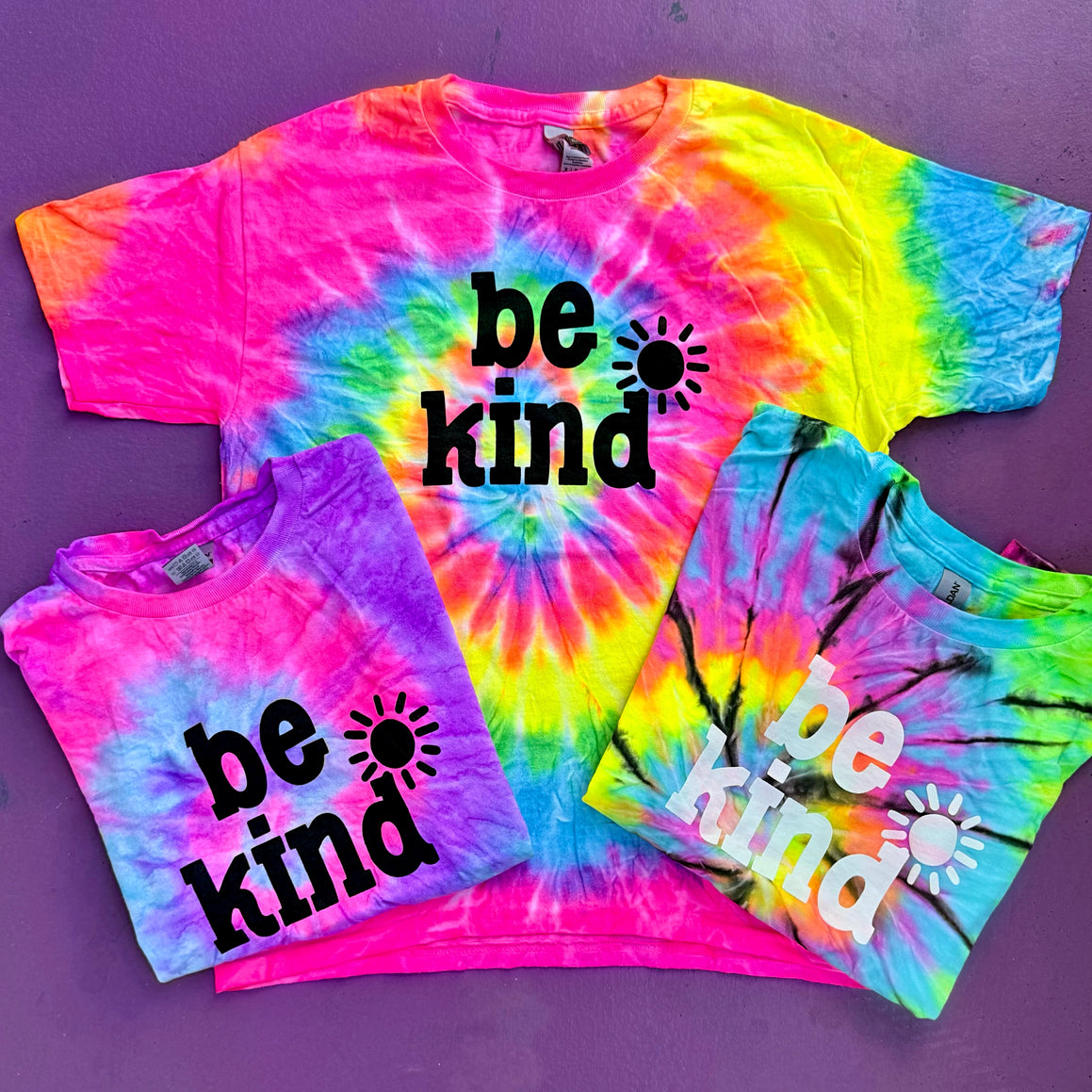 TIE-DYE MYSTERY TEE (BE KIND & PLAIN) - YOUTH