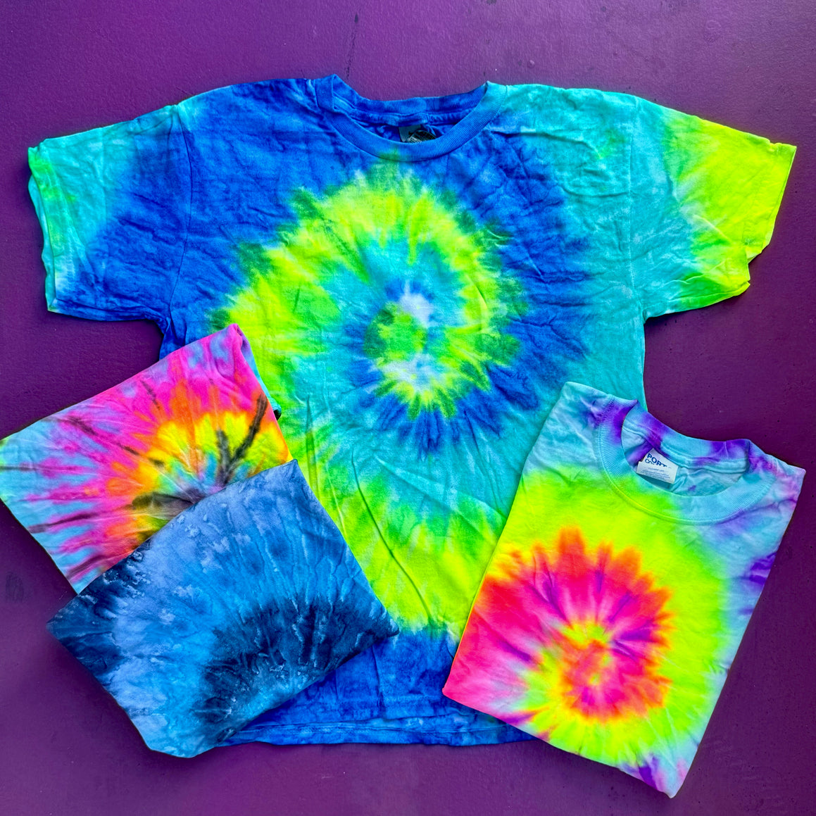 TIE-DYE MYSTERY TEE (BE KIND & PLAIN) - YOUTH