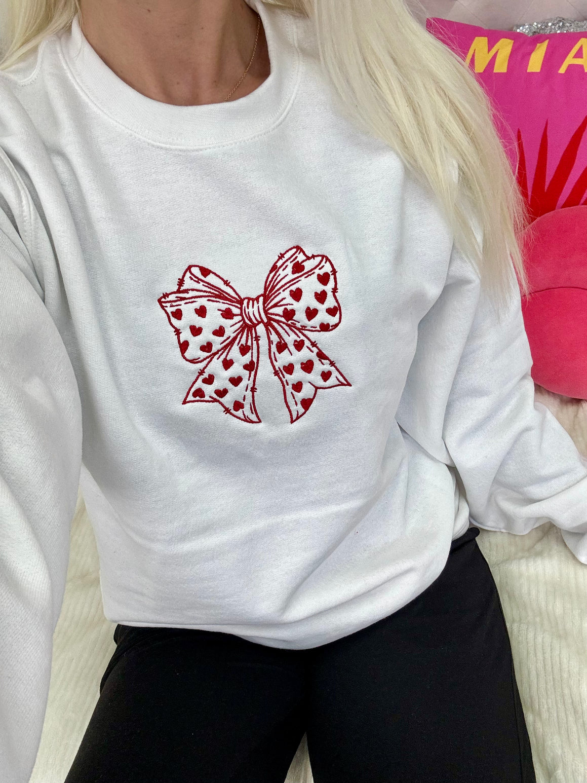 Red Heart Bow Embroidered Sweatshirt